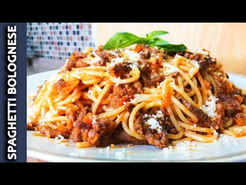 Spaghetti bolognese recipe. Tasty Italian food! Spaghetti bolognese recipe. Tasty Italian food!