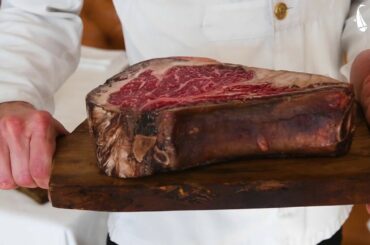 Maximus Schnorbach of Sails Restaurant || meat presentation