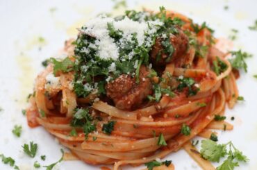 Linguine Meatballs with a nice tomato sauce!