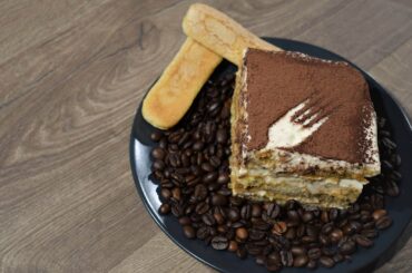 How to make tiramisu !!  | ( CC Eng Sub ) | Classic and tasty !! | Italian dessert recipe.