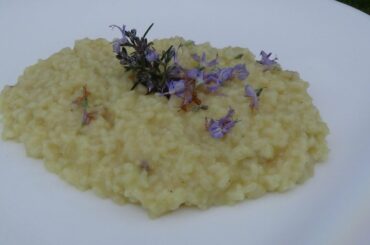 rosemary flowers risotto 🍀Vegetarian family diary🍀
