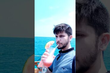 Relaxing and eating in Italian restaurant in Sun island Maldives resort and spa(1)