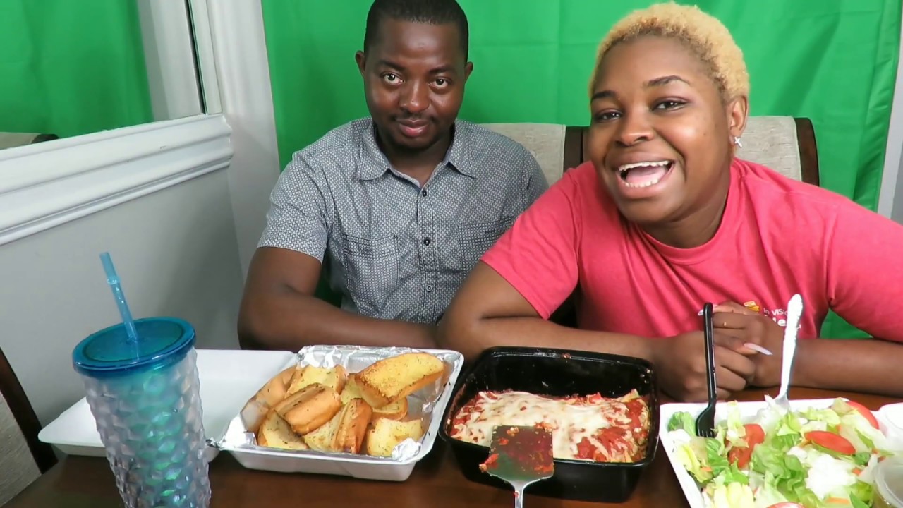 CHEESY LASAGNA, GARLIC BREAD & SALAD/ITALIAN FOOD MUKBANG!!!! CHEESY LASAGNA, GARLIC BREAD & SALAD/ITALIAN FOOD MUKBANG!!!!