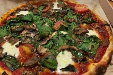 Blaze Pizza's Red Vine Pizza 🍕