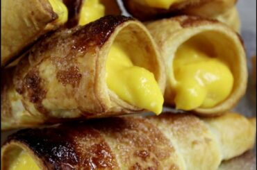 Italian cannoli with vanilla custard - Italian Recipe