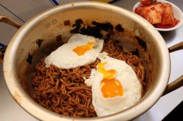 짜파게티 + 너구리 = 짜파구리 / egg noodle - jjapaguri / korean street food