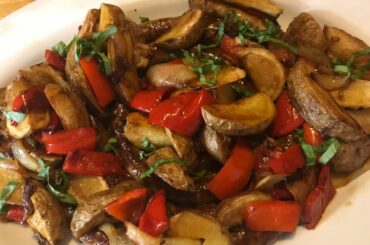 Sausage, Peppers, Onions & Potatoes, Italian Classic and Comforting, 6 ingredients.