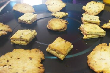 Baked Italian puri/ biscuits. Easy baking recipe #lockdownrecipes #baked #healthy #puri #buscits