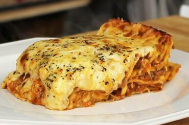 Real Deal Lasagna with Meat Sauce