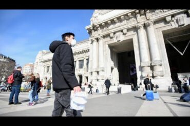 People out of money and food in Italy