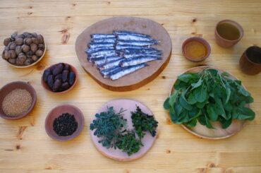 Salted Fish with Arugula Sauce - Ancient Roman Recipe