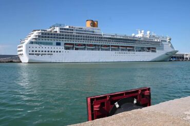 Coronavirus: Italian cruise ship with over 700 isolated guests docks near Rome | AFP