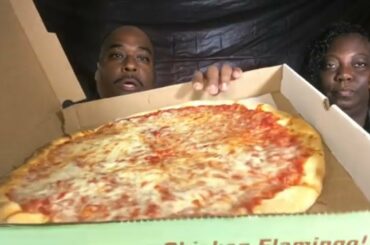 DOMINOS PIZZA + REAL ITALIAN PIZZA TASTE TEST MUKBANG