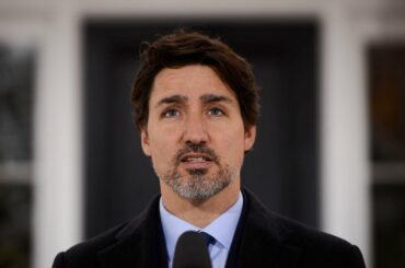 COVID-19: Trudeau gives details on wage subsidies, loan programs for businesses | Special coverage