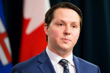 "Food supply chain is intact", Ag Minister says no need to panic buy