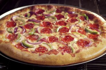 Get a LARGE 1-Topping Pizza for Just $9.99