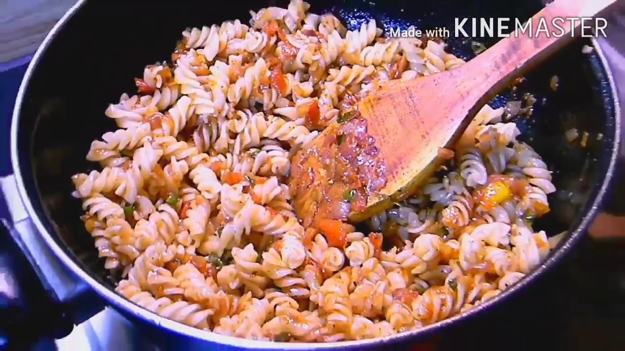 Red pasta recipe in Hindi Indian style 🤔… Red pasta recipe in Hindi Indian style 🤔...