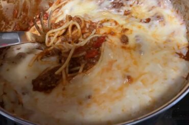 LETS MAKE SOME QUICK SIMPLE SPAGHETTI| italian| cooking