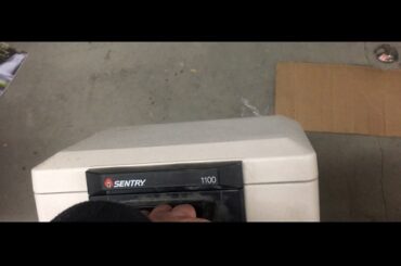 $1025 locker ~ safe full of gold ~ 14k retail dining set ~ i bought an abandoned storage locker