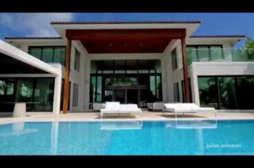 Luxurious Modern Waterfront Home in Bay Harbor Islands