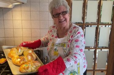 Today Nonna shares how she makes her traditional Calabrese Easter Sweets: Cuculi & Cuzzupe