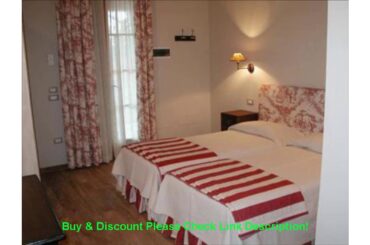 Review La Tana Del Ghiro Hotel | Italy