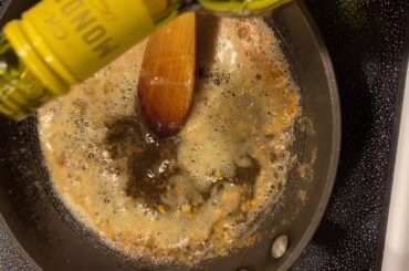 Table4One: Bucatini and Clams with a White Wine Butter Sauce