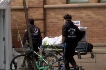 US Death Toll Surpasses Italy; US Prepares Aid Package for Italy | NTD