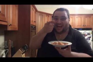 How To Cook Italian Pasta Sauce The Proper Way with Minic Rocca (Sugo with Ravioli)