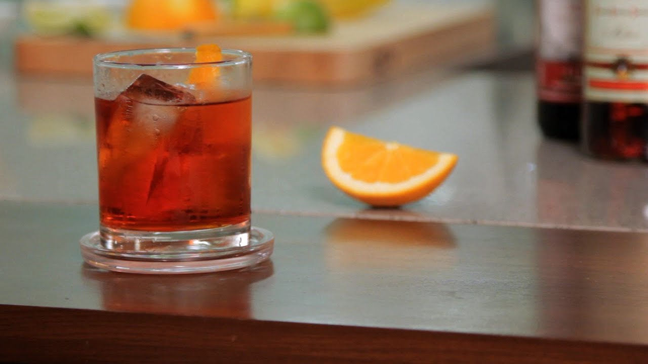 How to Make a Negroni | Cocktail Recipes How to Make a Negroni | Cocktail Recipes