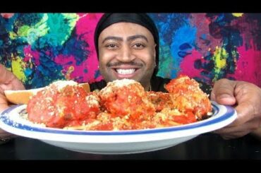 Spaghetti and HUGE Meatball Mukbang |  Eat With Me |  Cheesy Italian Food
