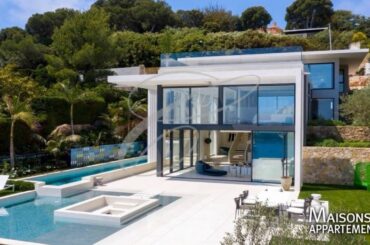 VILLEFRANCHE-SUR-MER - MAISON A VENDRE - 9 500 000 € - 400 m² - 6 pièces