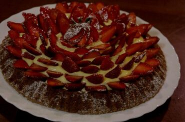 CROSTATA MORBIDA (CREMA FRAGOLE CIOCCOLATO) #crostata #fragolecioccolato #italianfood #cucinatocasa