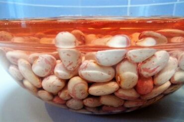 Borlotti Beans recipe Vegetarian. Escarole and Beans healthy Italian Food.