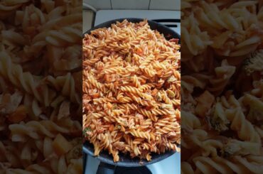 The easy and simple way to prepare prepare Italian pasta recipe// by ABENA and Family
