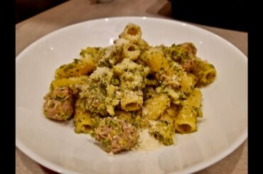 Student Meals #3: how to make delicious PASTA with BROCCOLI and SAUSAGE | Classic Italian Dish