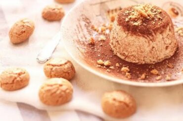 Italian homemade Amaretto ice cream. Semifreddo All'amaretto. Live class from Vicenza, Italy.