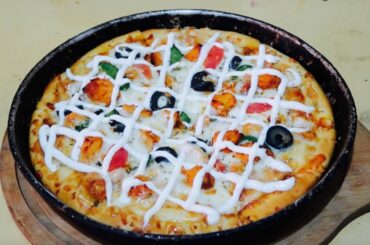 Chicken Tikka Pizza Restaurant Special Recipe !! Pizza Recipe !! Ramzan Special !! By Sameer Vlogs
