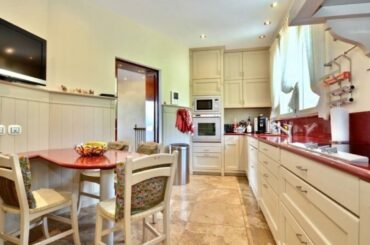 ELEGANT VILLA IN MONTAGNOLA WITH LUGANO LAKE VIEW