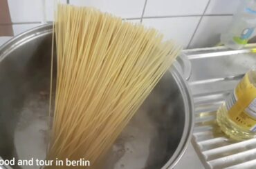 Spaghetti Aglio E Olio pasta Italian style .by food and tour in berlin