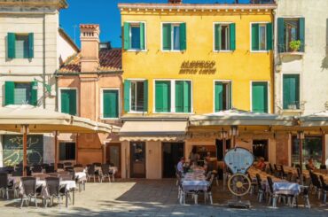 Outdoor Italian Restaurant - ASMR Ambience