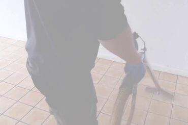 Italian Restaurant   Hard floor clean