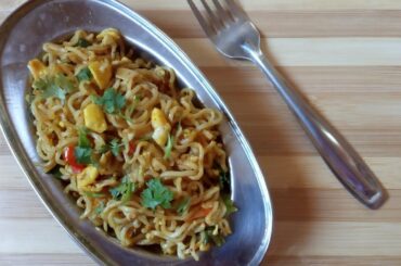 Fried Maggi Recipe | Fried Masala Maggi | Banana Leaf Recipes