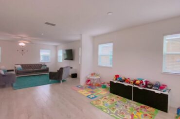 613 Sardinia Circle Davenport