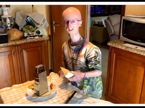 Sammy makes Carbonara! Sammy makes Carbonara!