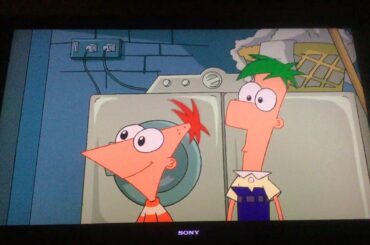 Phinedroids and Ferbots Italian (Disney+)