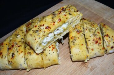 Cheesy Garlic Bread Recipe | Without Yeast Without Oven Soft Fluffy | Garlic Bread Recipe