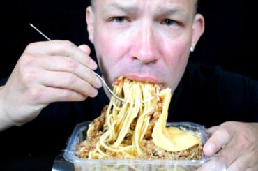 ASMR EATING SPAGHETTI BOLONEZ CHEDAR REDBULL SOFTDRINK ITALIAN CUISINE MUKBANG BINGE BIG BITES