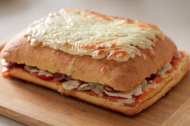 The Sausage Bomb Sandwich   香肠炸弹三明治   Sosisli Bomba Sandviç - cooking baking