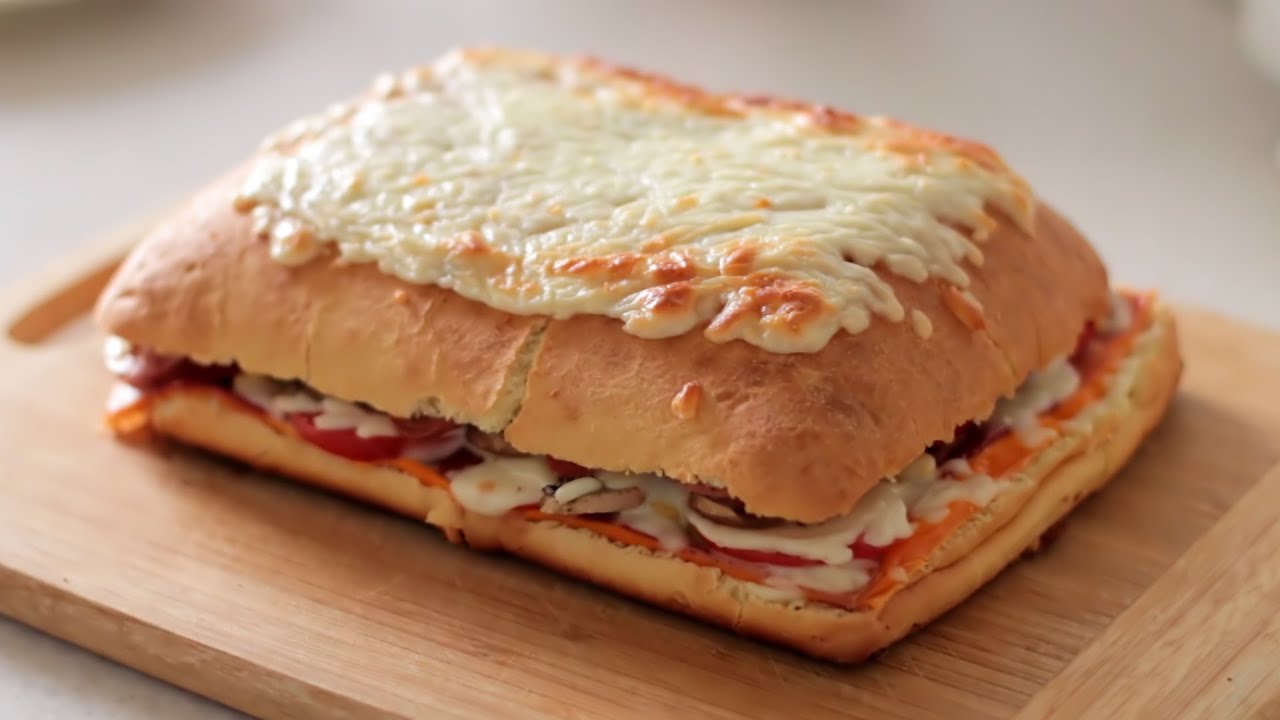 The Sausage Bomb Sandwich 香肠炸弹三明治 Sosisli Bomba Sandviç cooking